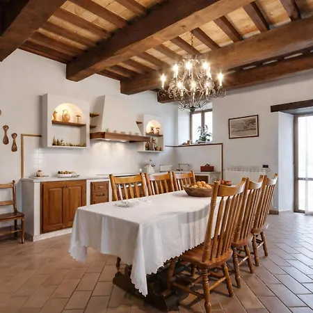 Angolo Fiorito Castello di Cavallino